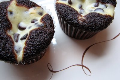 Cheese Filled Chocolate Cupcakes